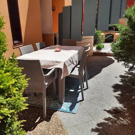 Apartment En Avec Piscine Proche *