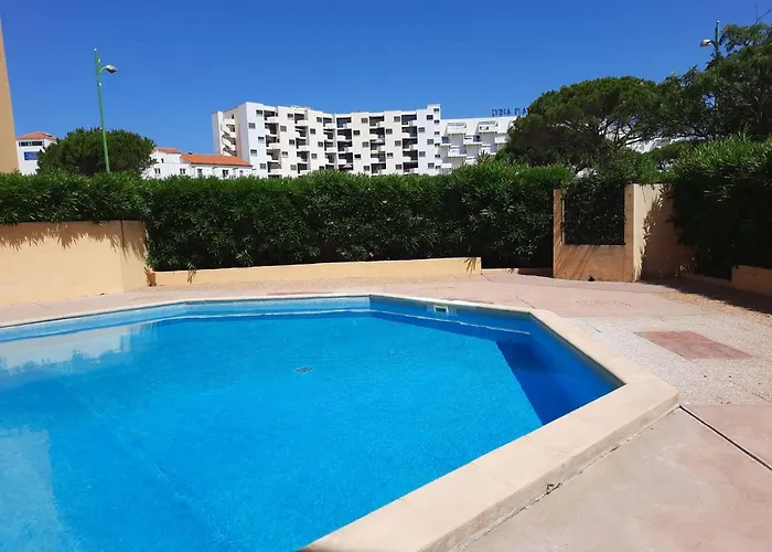 En Avec Piscine Proche *